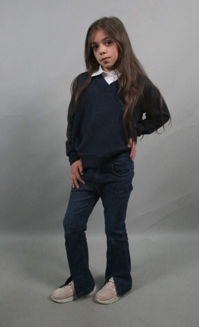 AZRA SU